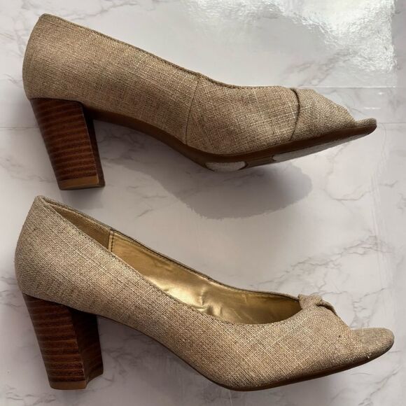 Naturalizer Women's Tan and Gold Woven Peep Toe Heels 6.5 - Picture 2 of 7